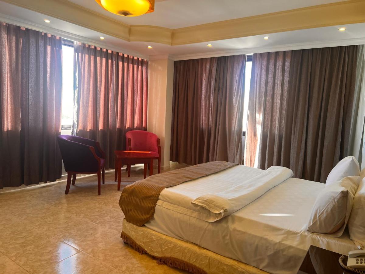 Oscar Hotel Petra Ваді-Муса Екстер'єр фото
