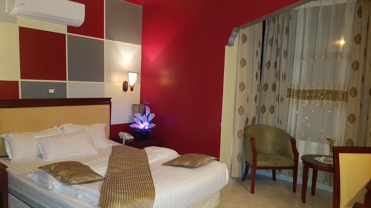 Oscar Hotel Petra Ваді-Муса Екстер'єр фото